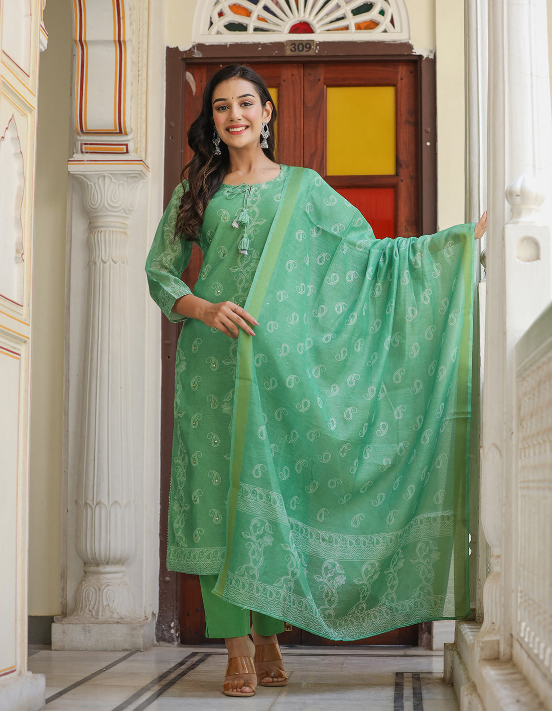 Kaajh Women's Green Printed Chanderi Kurta Set With Pant And Dupatta