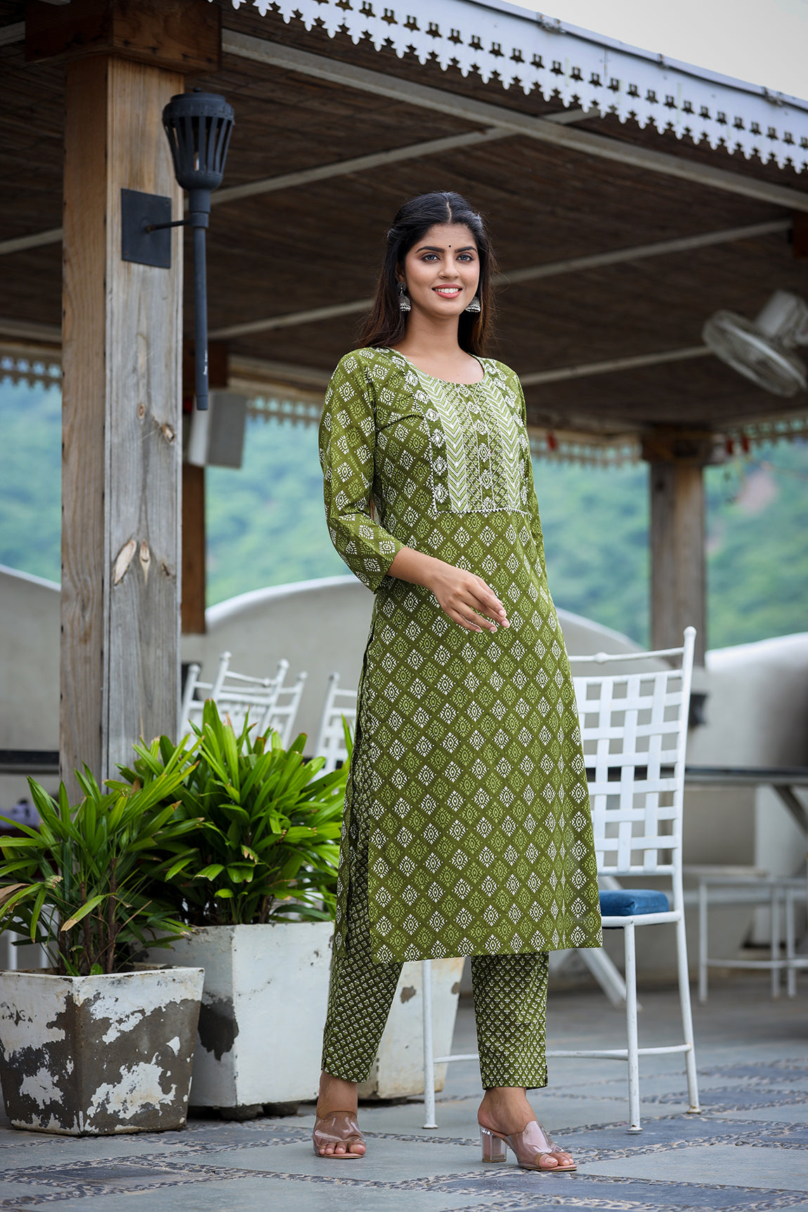 Kaajh Women's Green Printed Kurta Pant Set