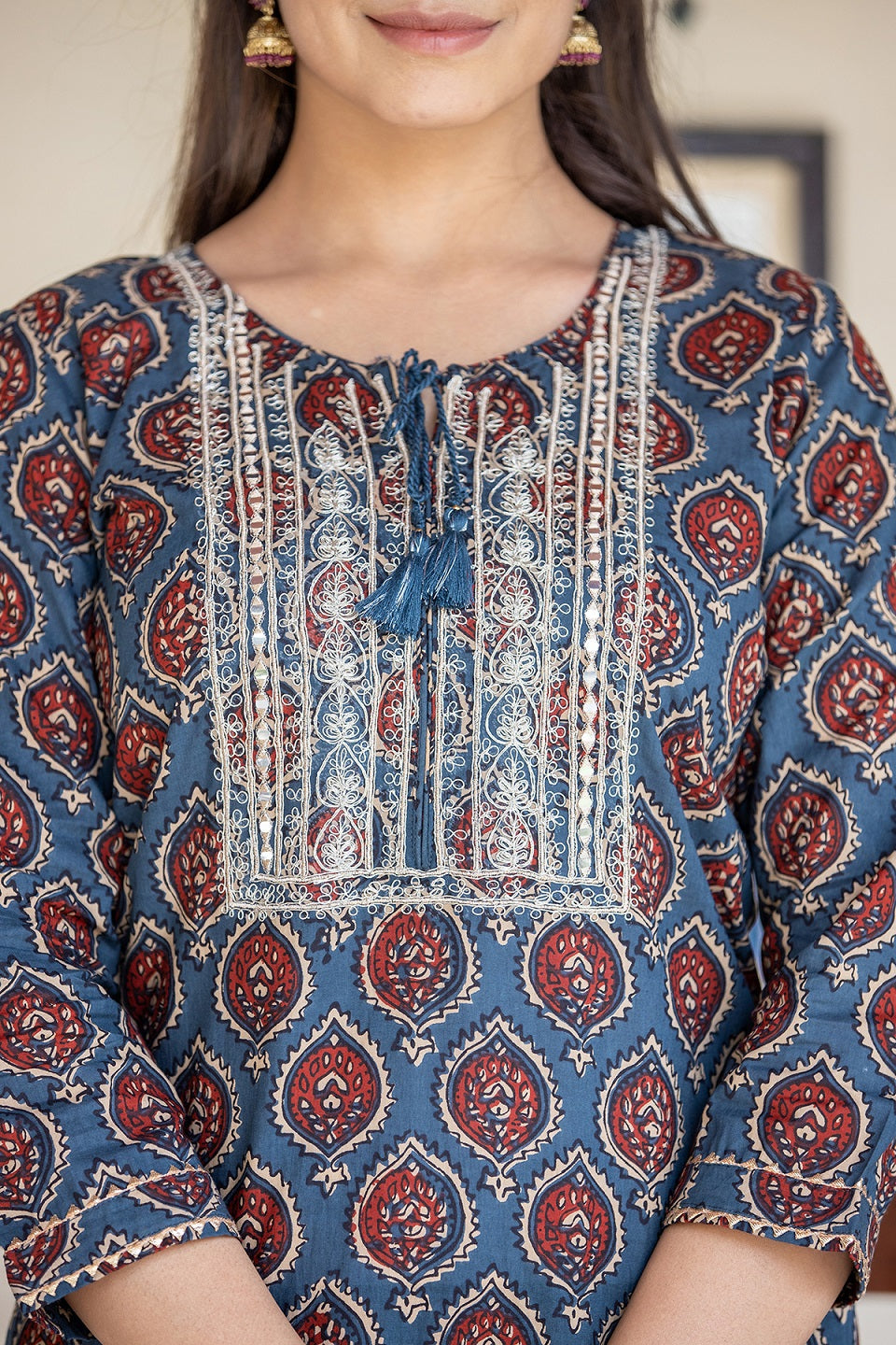 Kaajh Women's Blue Ajrak Print Cotton Kurta Pant Set
