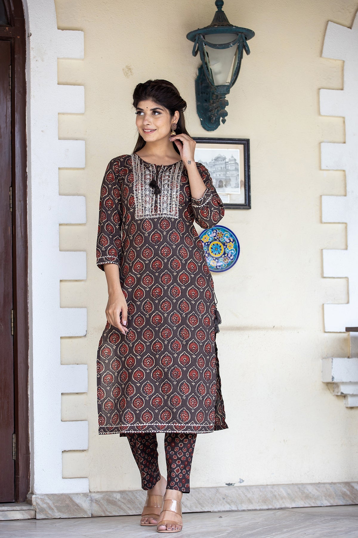 Kaajh Women's Brown Ajrak Print Cotton Kurta Pant Set