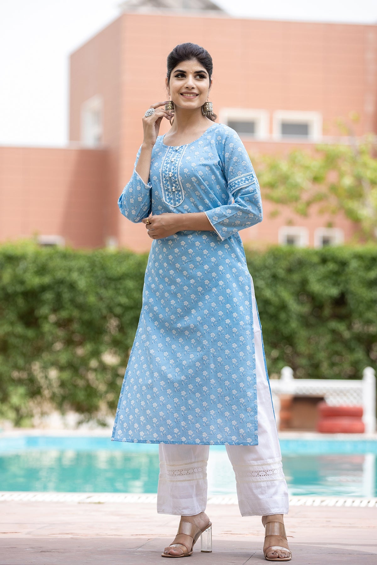 Kaajh Women's Sky Blue Floral Print Cotton Casual Kurta