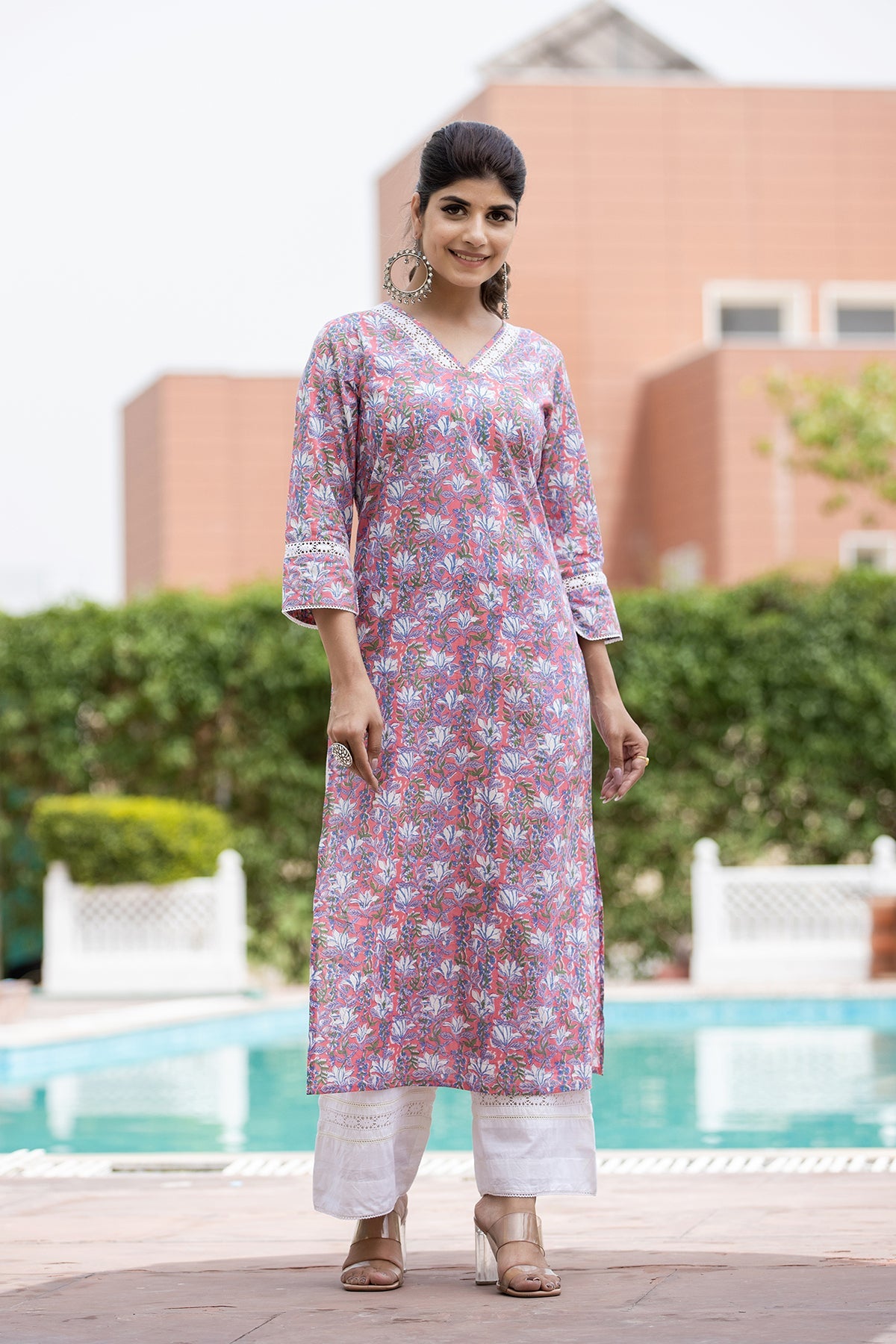 Kaajh Women's Pink Floral Printed Cotton Kurta