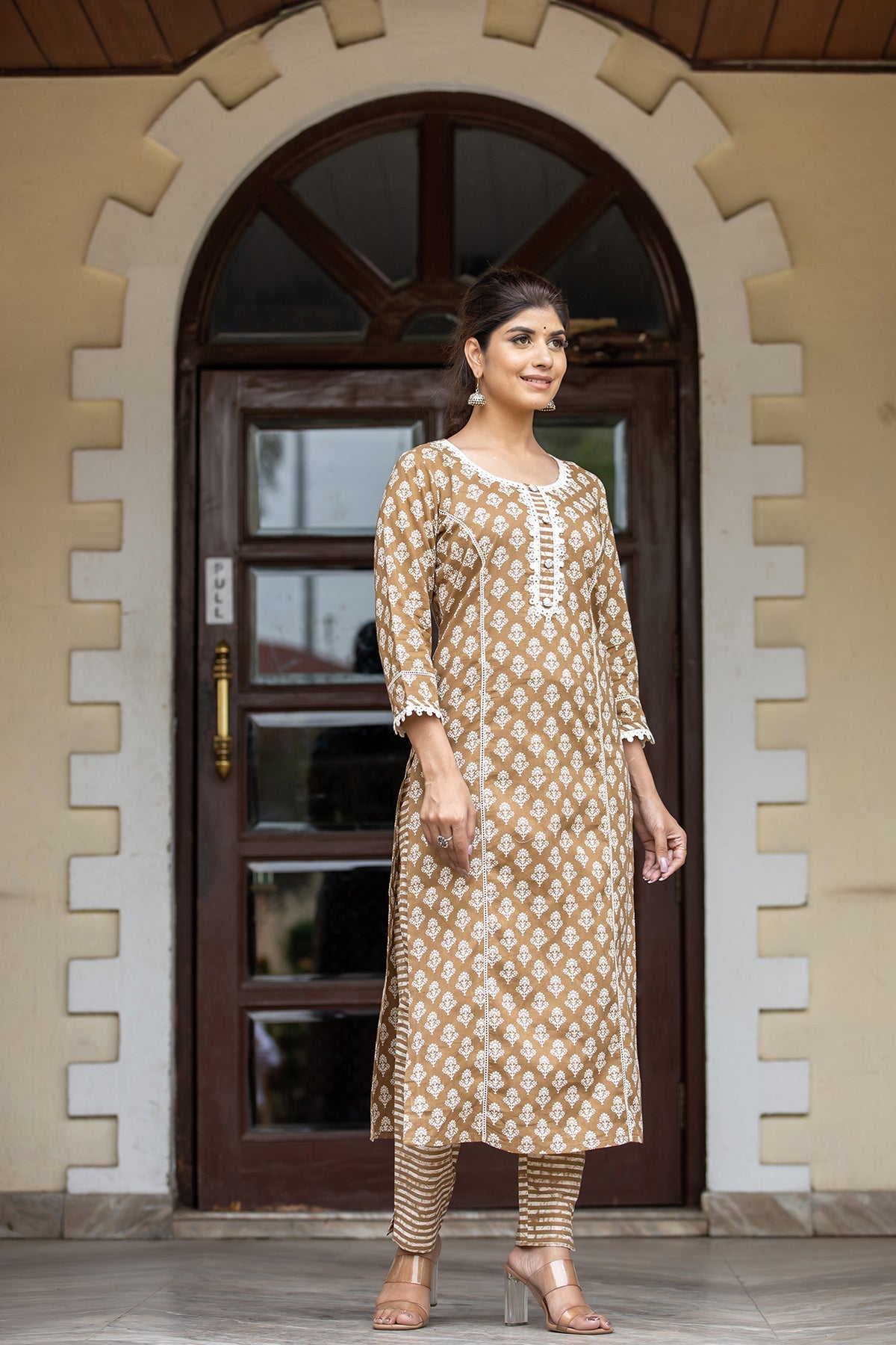 Kaajh Women's Coffee Brown Floral Printed Cotton Kurta Pant Dupatta Set