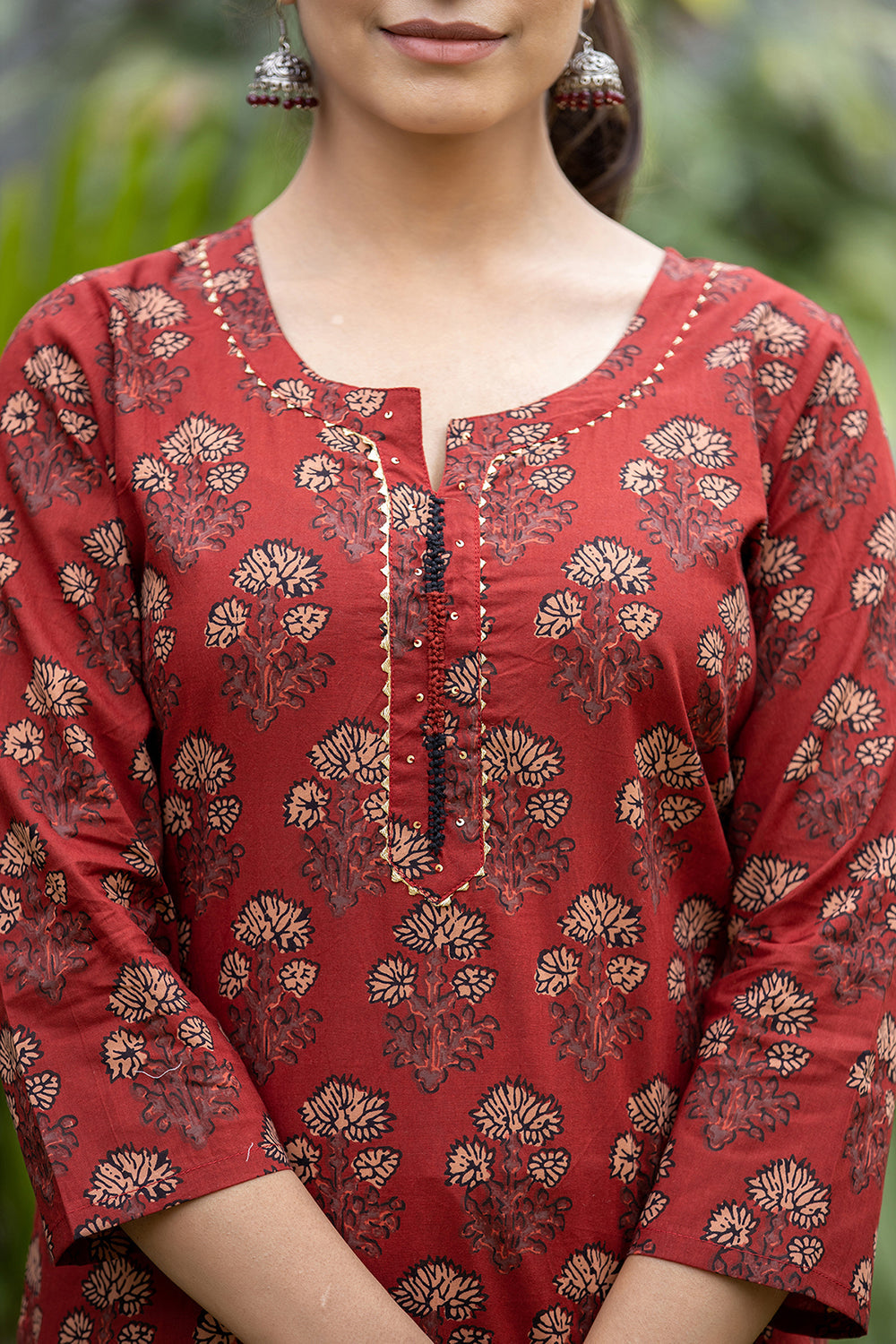 Kaajh Women's Maroon Floral Printed Cotton Kurta Pant Set
