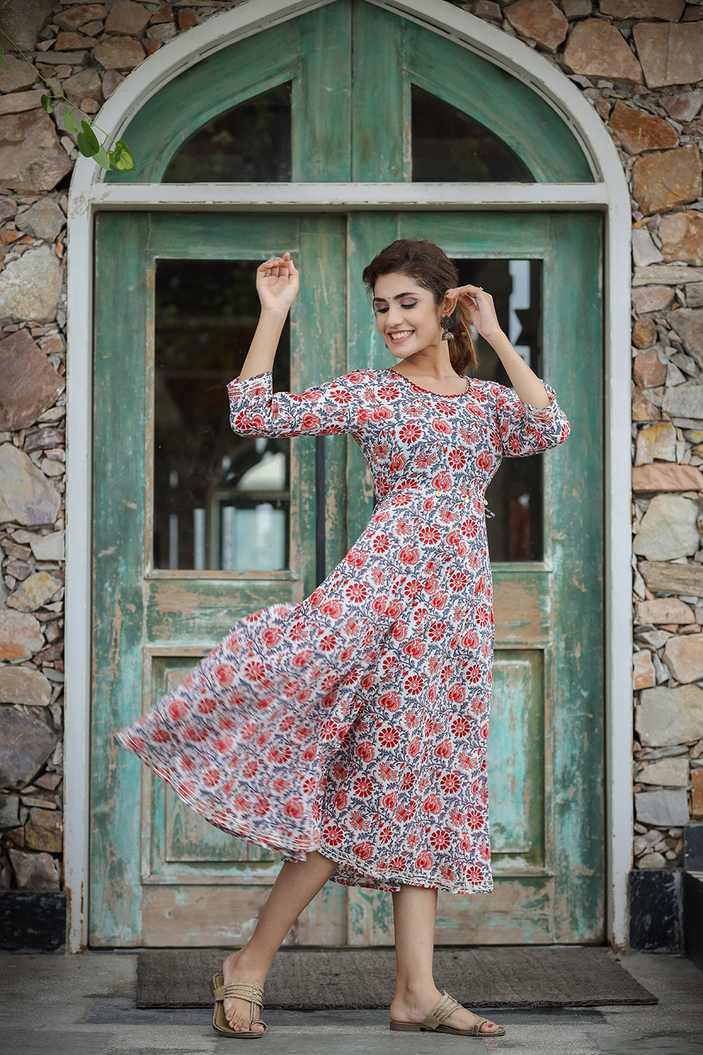 Kaajh Women's White Blue Floral Printed Cotton Ethnic Dress