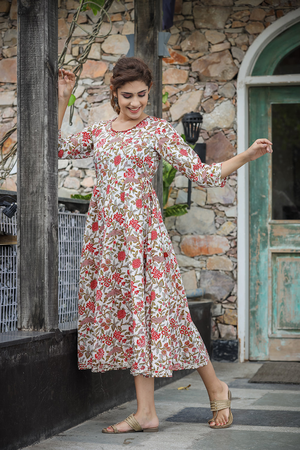 Kaajh Women's White Red Floral Printed Cotton Ethnic Dress