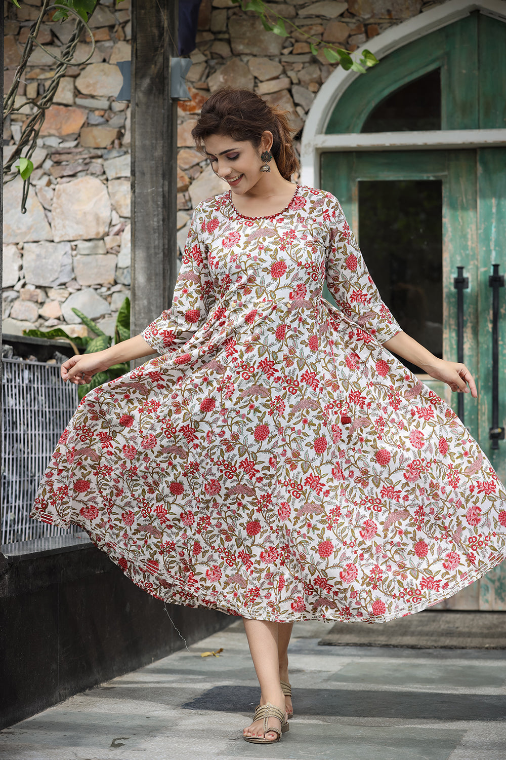 Kaajh Women's White Red Floral Printed Cotton Ethnic Dress
