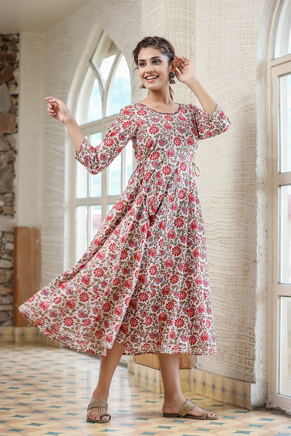 Kaajh Women's White Green Floral Printed Cotton Ethnic Dress