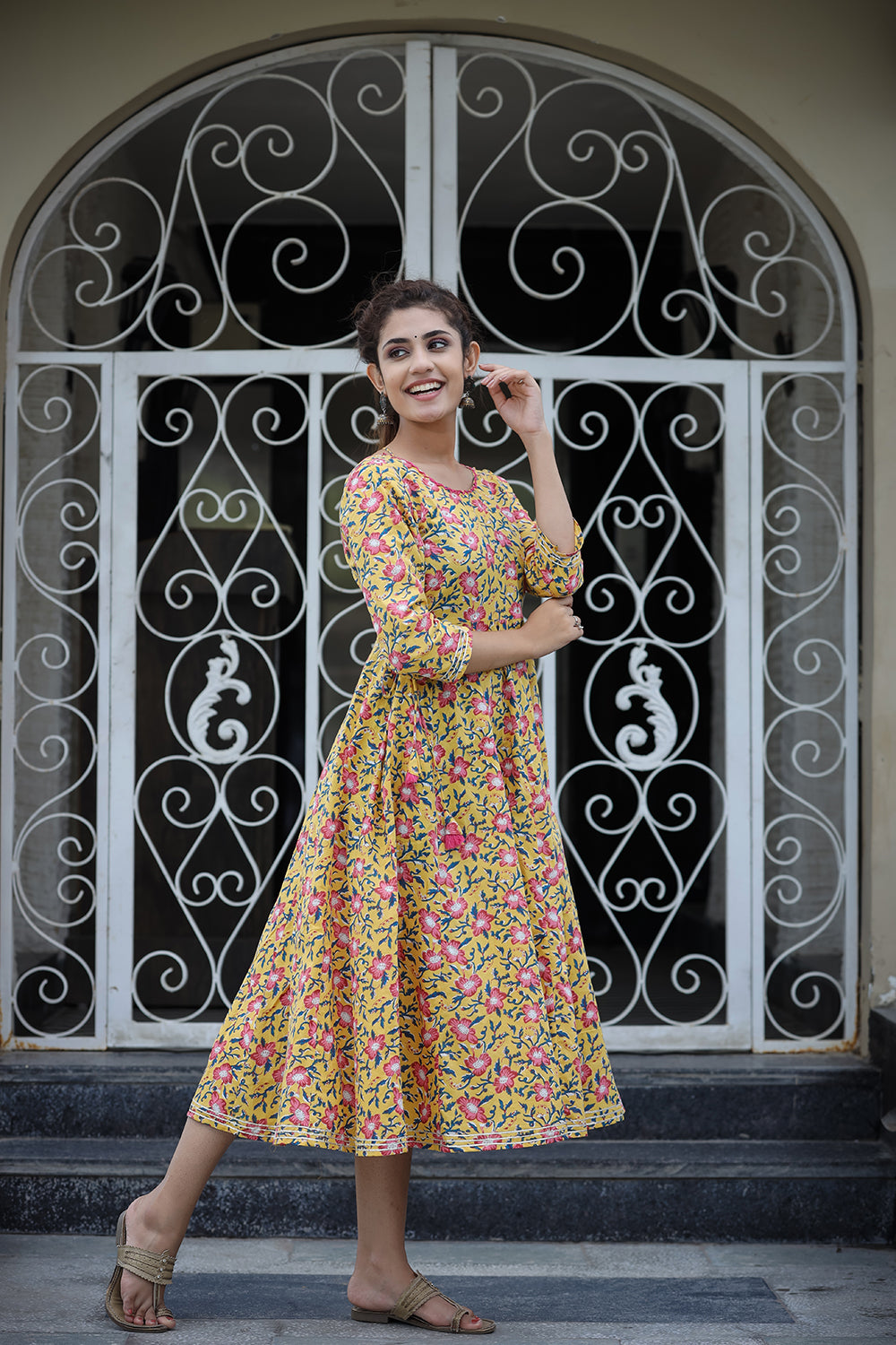 Kaajh Women's Yellow Floral Printed Cotton Ethnic Dress