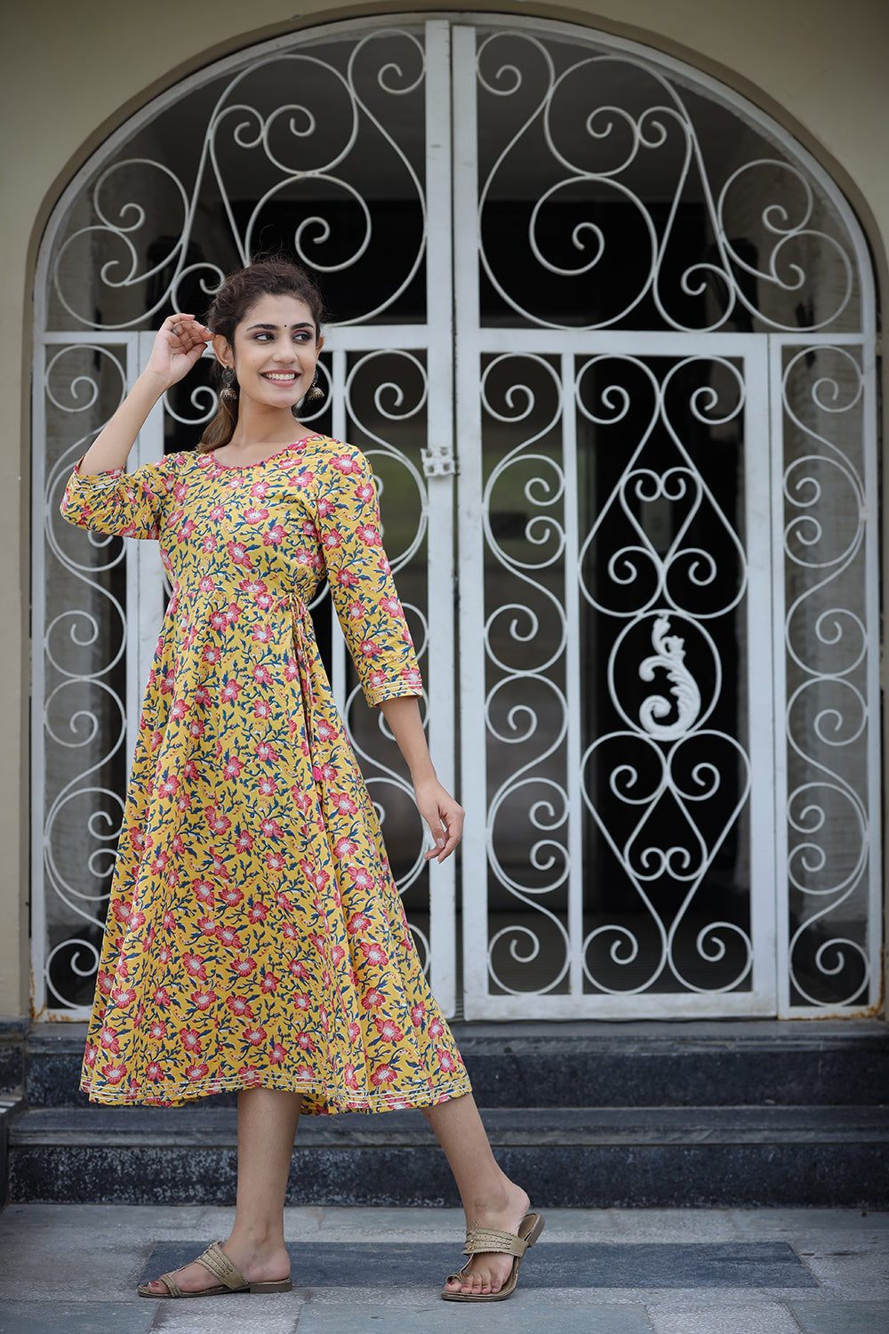 Kaajh Women's Yellow Floral Printed Cotton Ethnic Dress