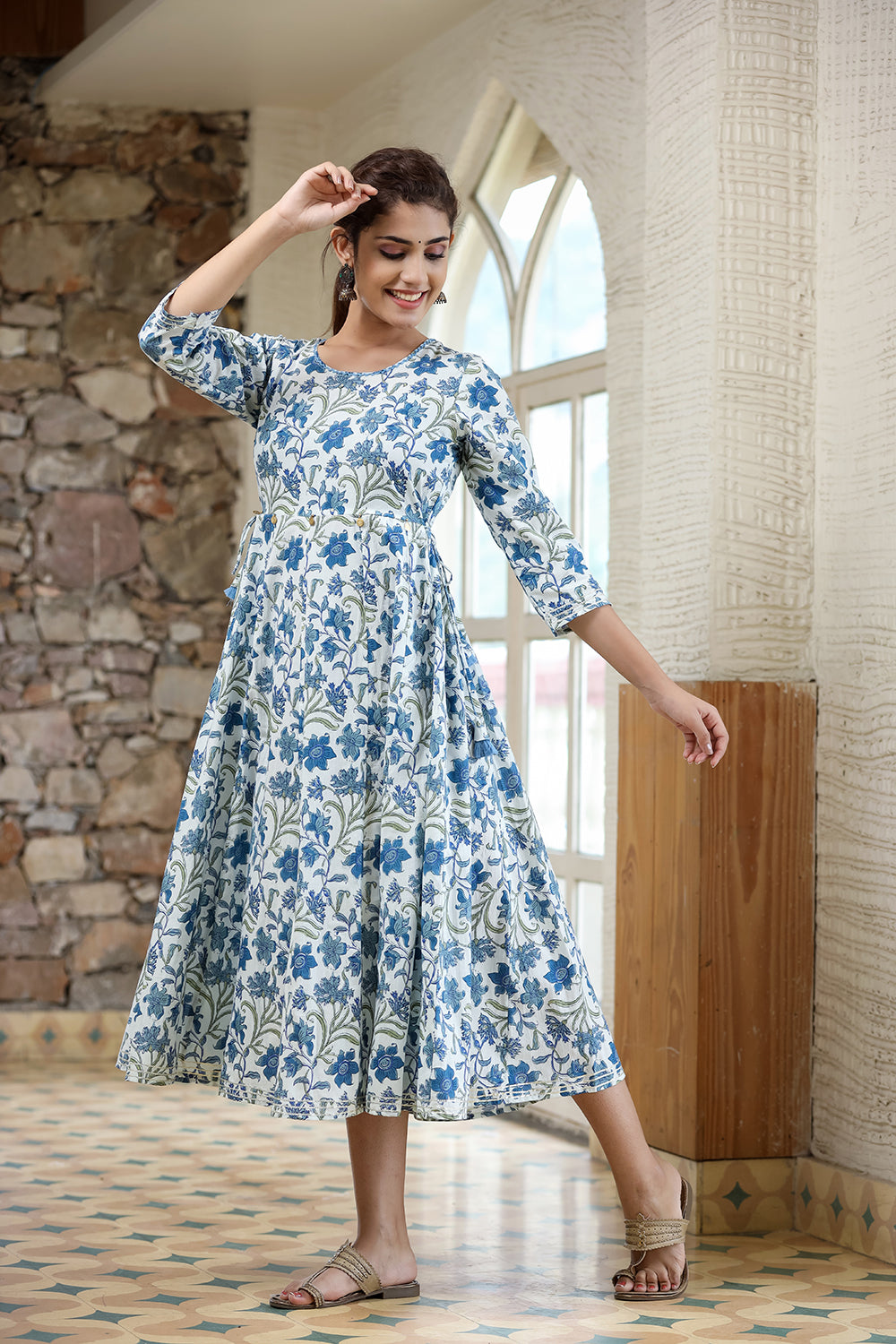 Kaajh Women's Blue Green Floral Printed Cotton Ethnic Dress
