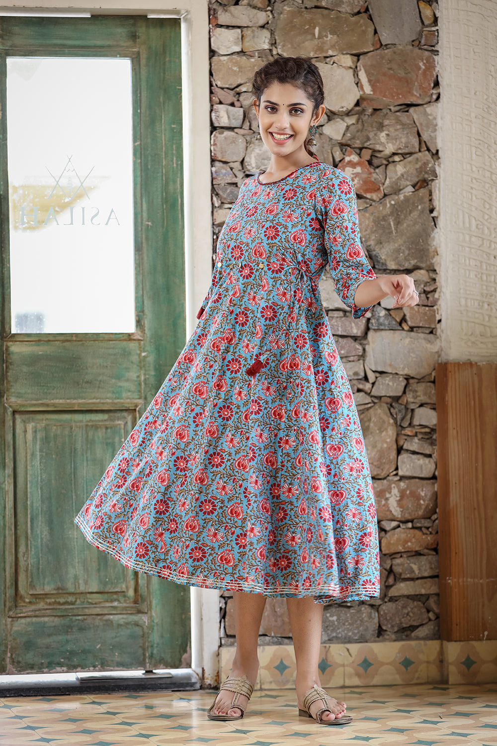 Kaajh Women's Blue Red Floral Printed Cotton Ethnic Dress
