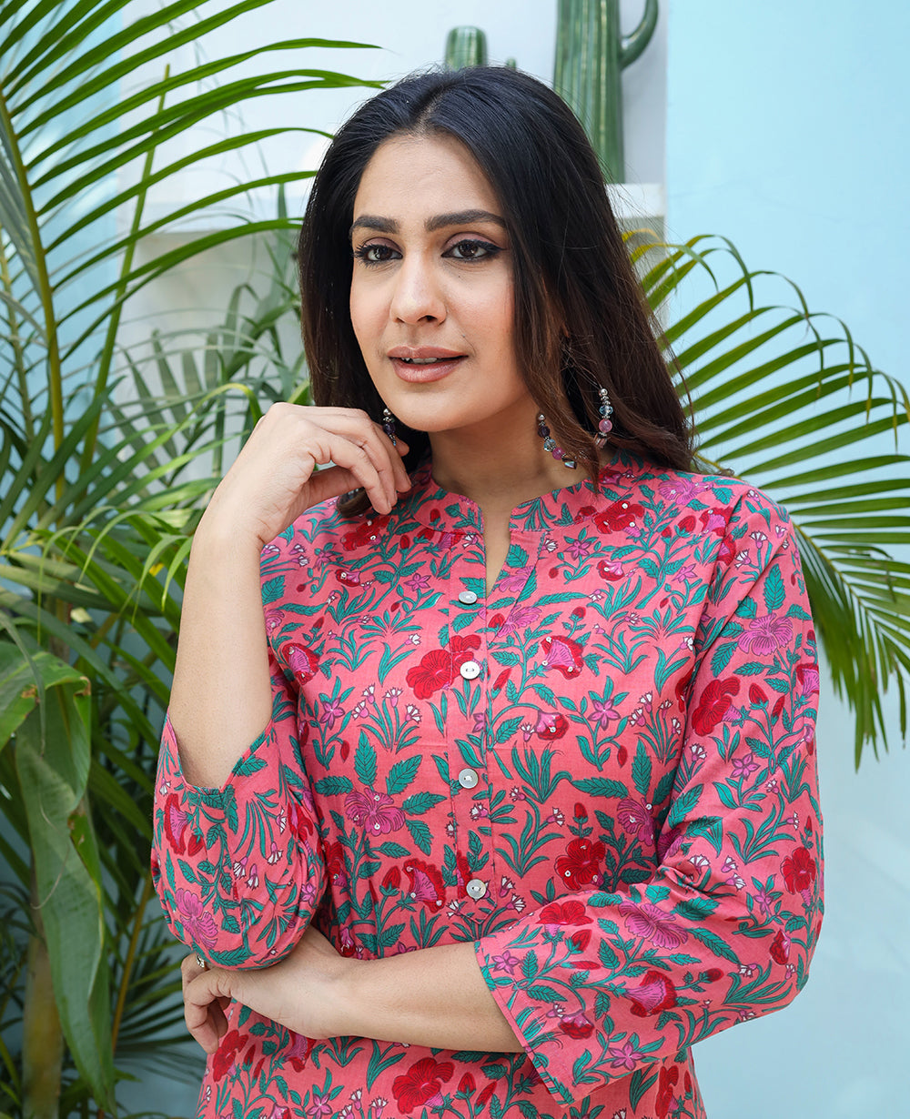 Kaajh Woman's Pink Floral Print Cotton Kurta Pant Set