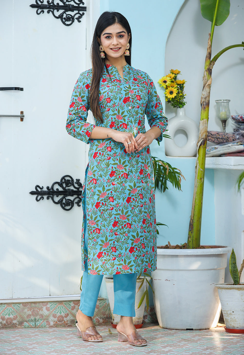 Kaajh Woman's Green Floral Print Cotton Kurta Pant Set
