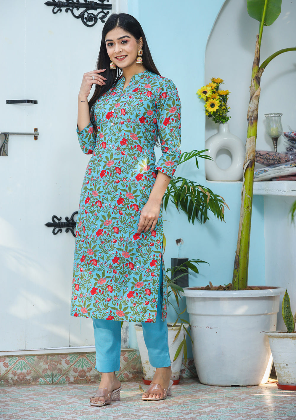 Kaajh Woman's Green Floral Print Cotton Kurta Pant Set