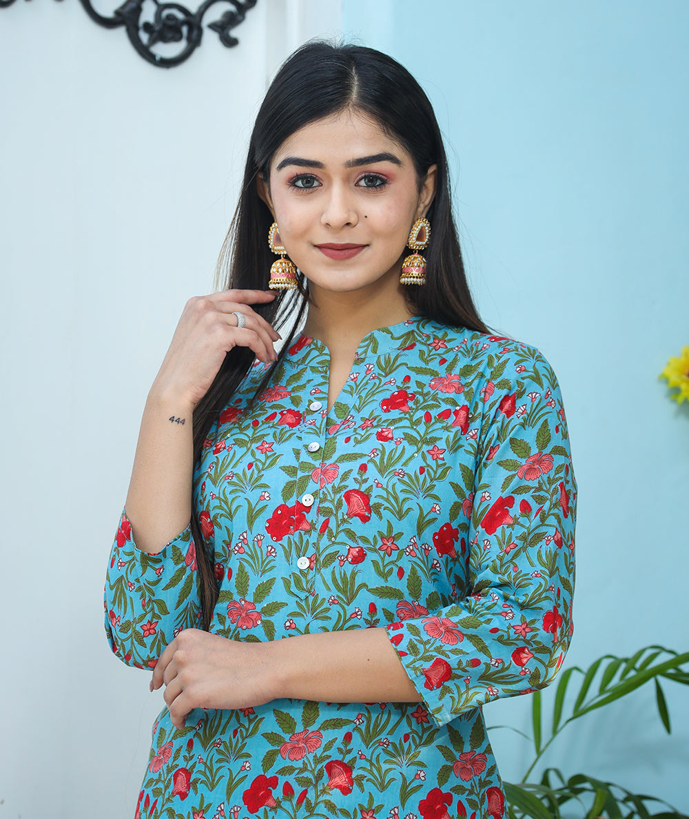 Kaajh Woman's Green Floral Print Cotton Kurta Pant Set