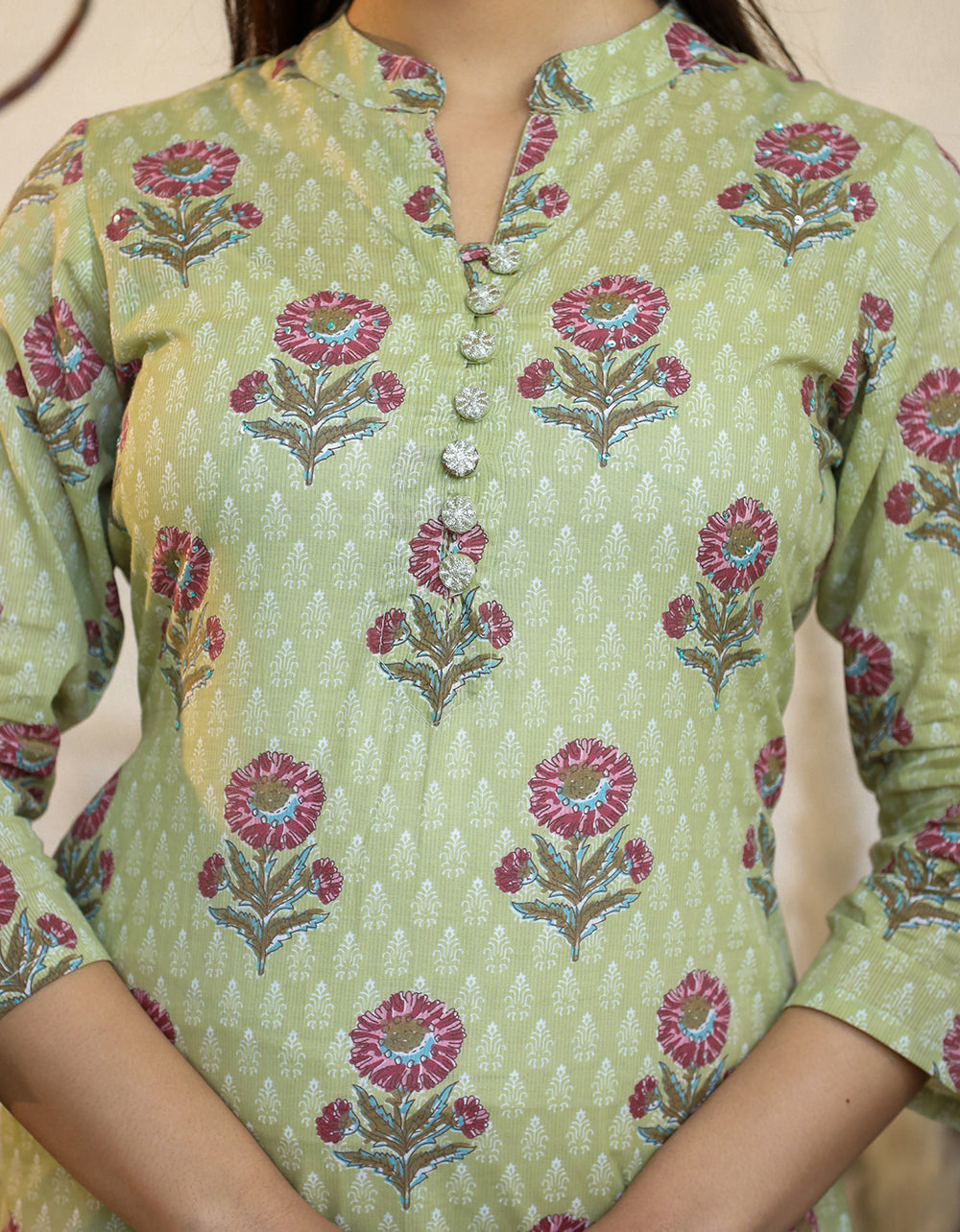 Kaajh Woman's Green Floral Print Cotton Casual Kurta