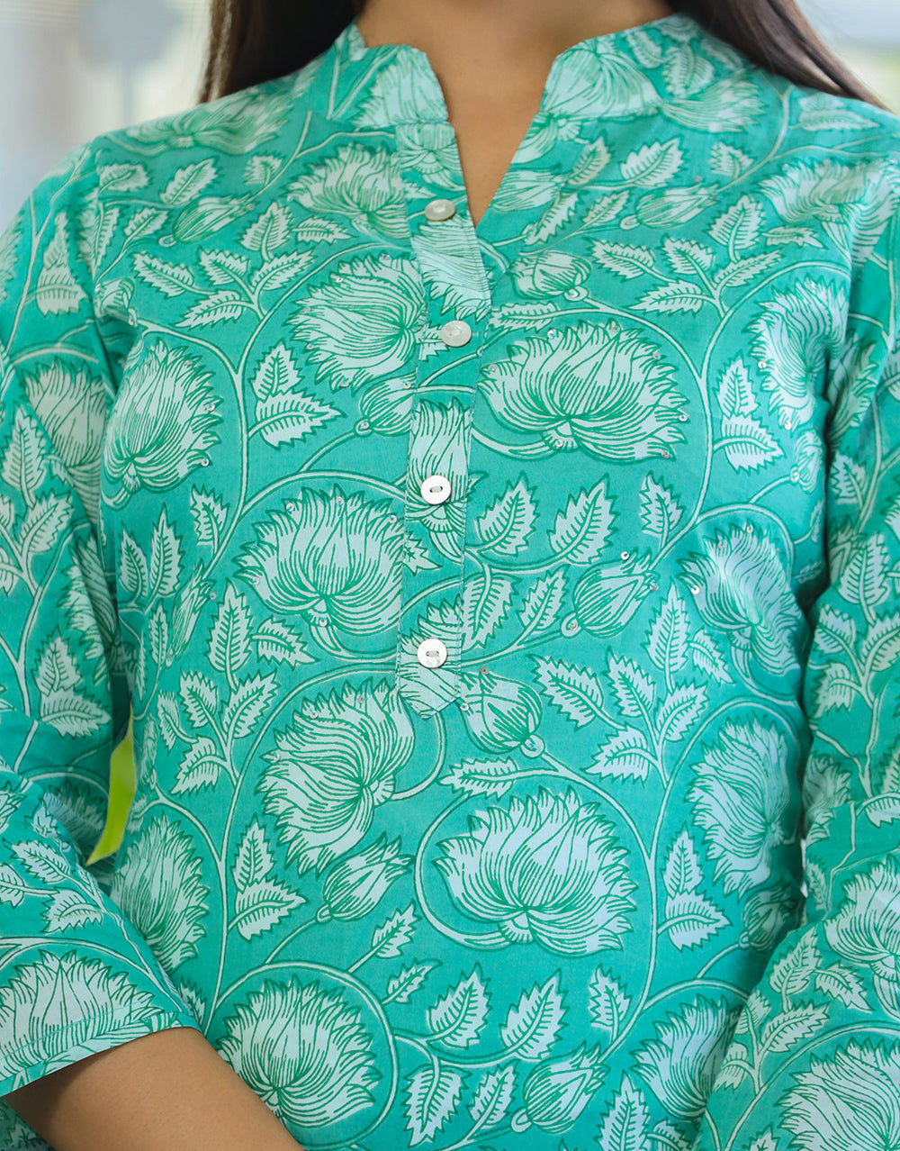 Kaajh Woman's Pastel Green Floral Print Cotton Casual Kurta