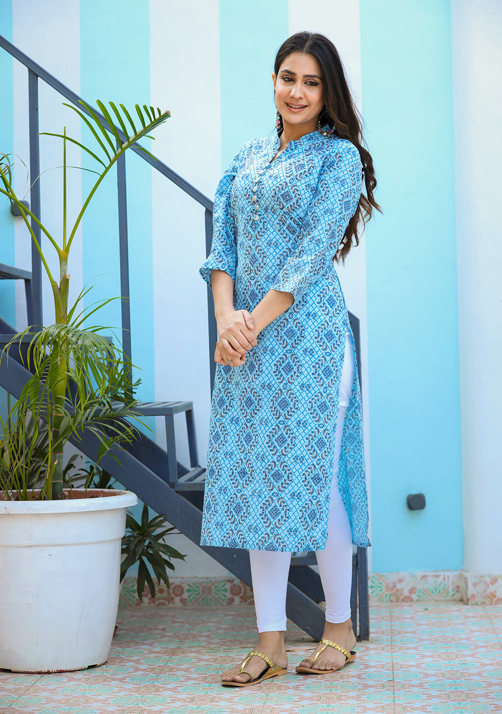 Kaajh Woman's Sky Blue Ethnic Print Casual Kurta