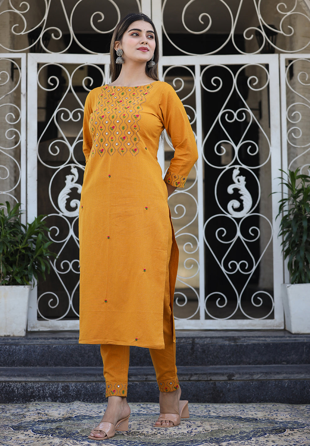 Kaajh Women's Yellow Embroidered Cotton Kurta Pant Set