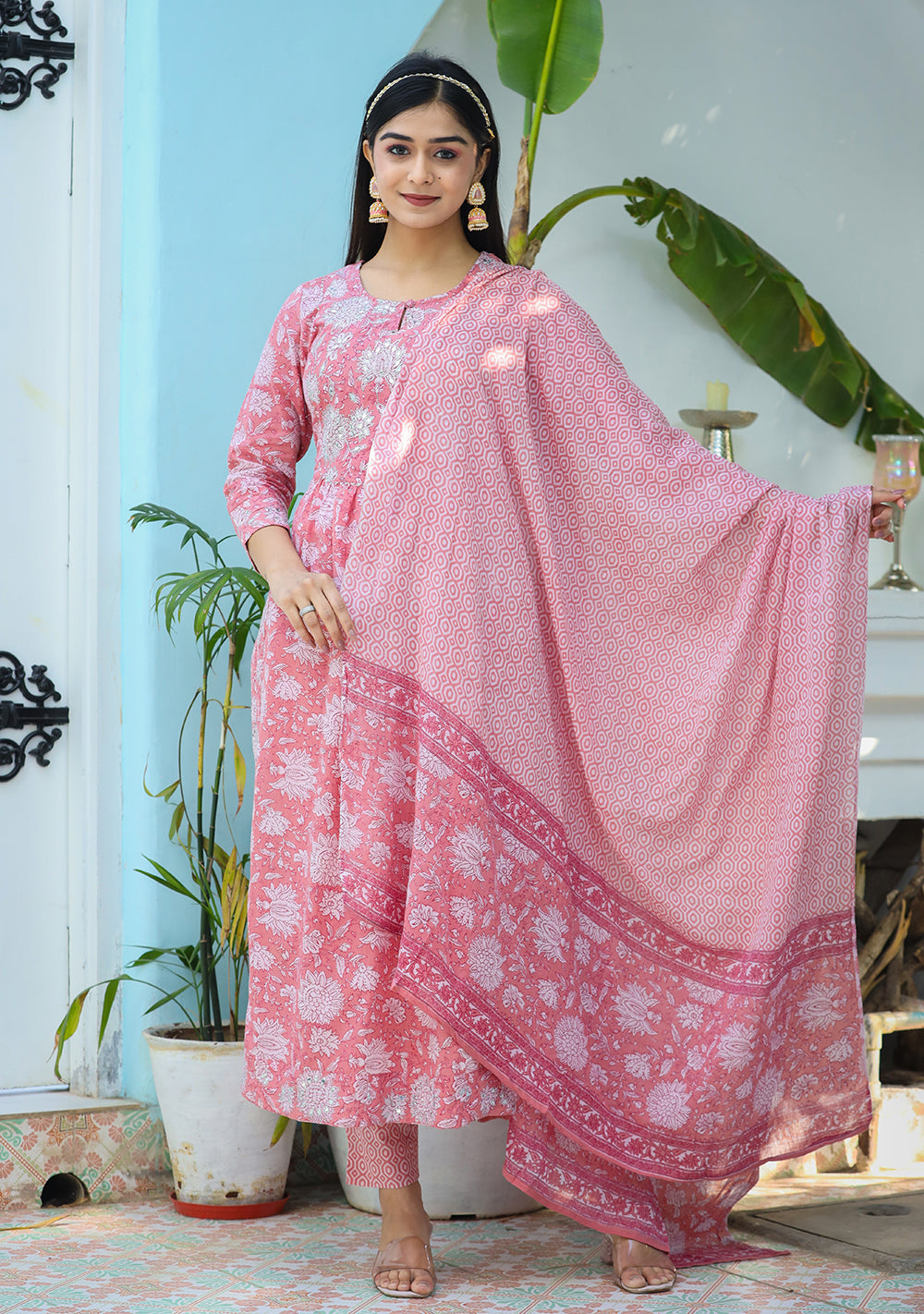 Kaajh Woman's Pink Floral Print Cotton Kurta Pant With Dupatta Set
