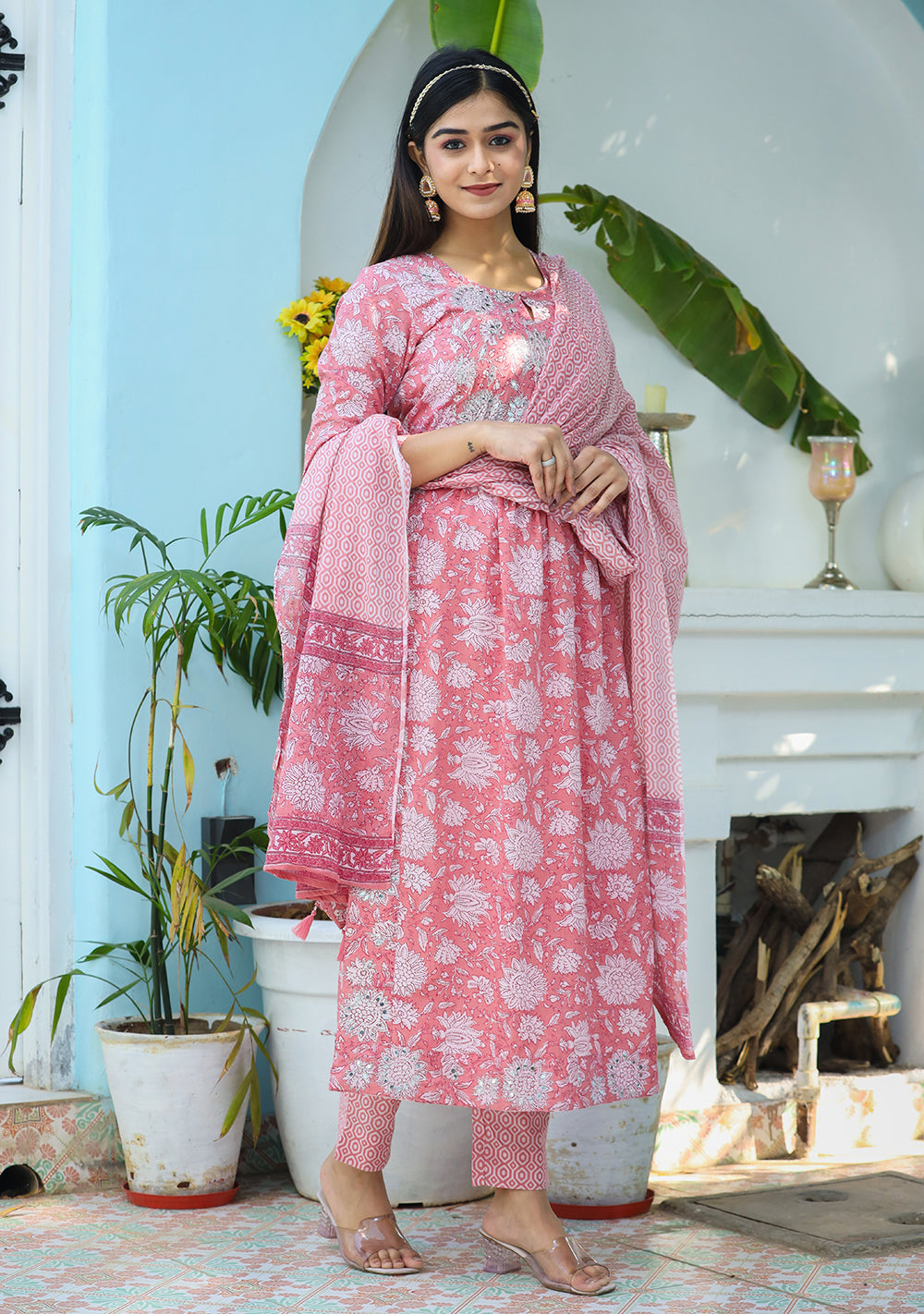 Kaajh Woman's Pink Floral Print Cotton Kurta Pant With Dupatta Set