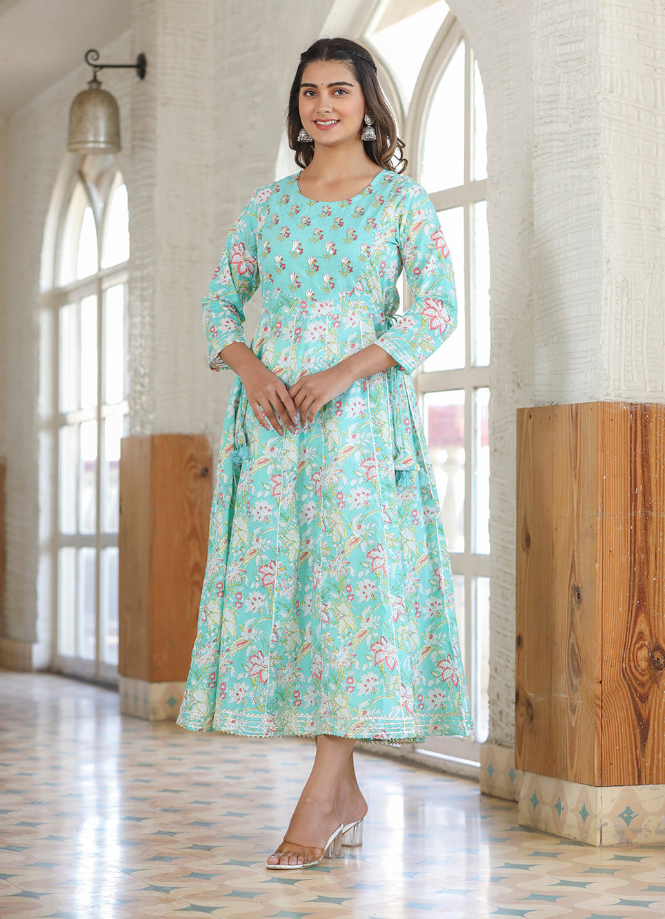 Kaajh Green Embroidered Cotton A-Line Kurta