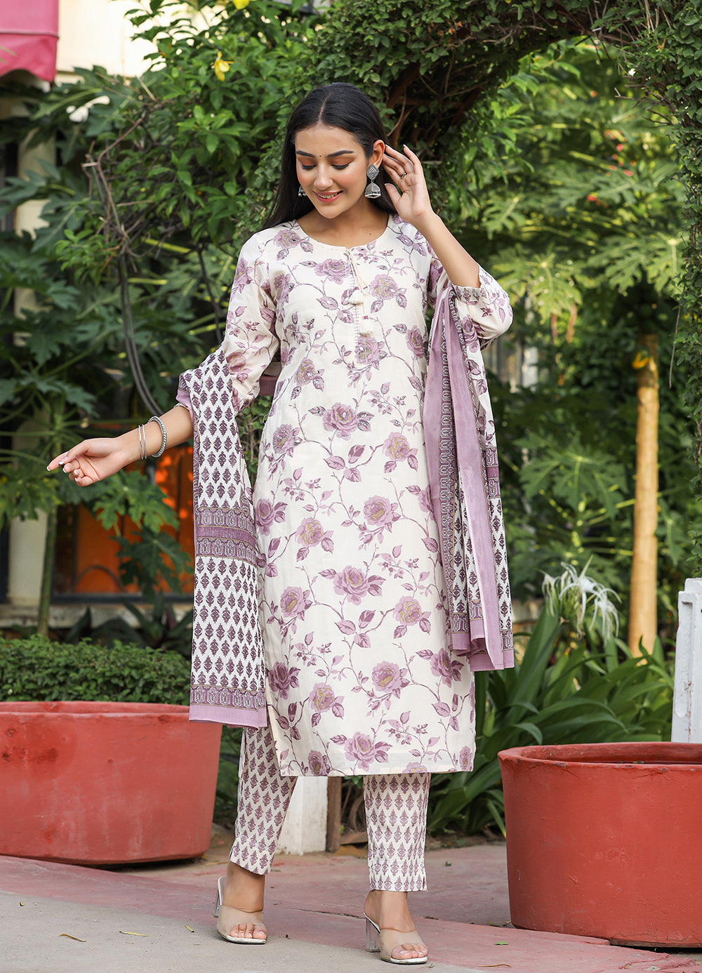 Kaajh Women's Light Purple Floral Print Cotton Kurta Pant Set With Dupatta
