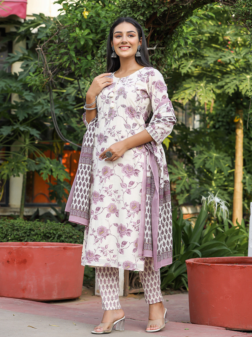 Kaajh Women's Light Purple Floral Print Cotton Kurta Pant Set With Dupatta