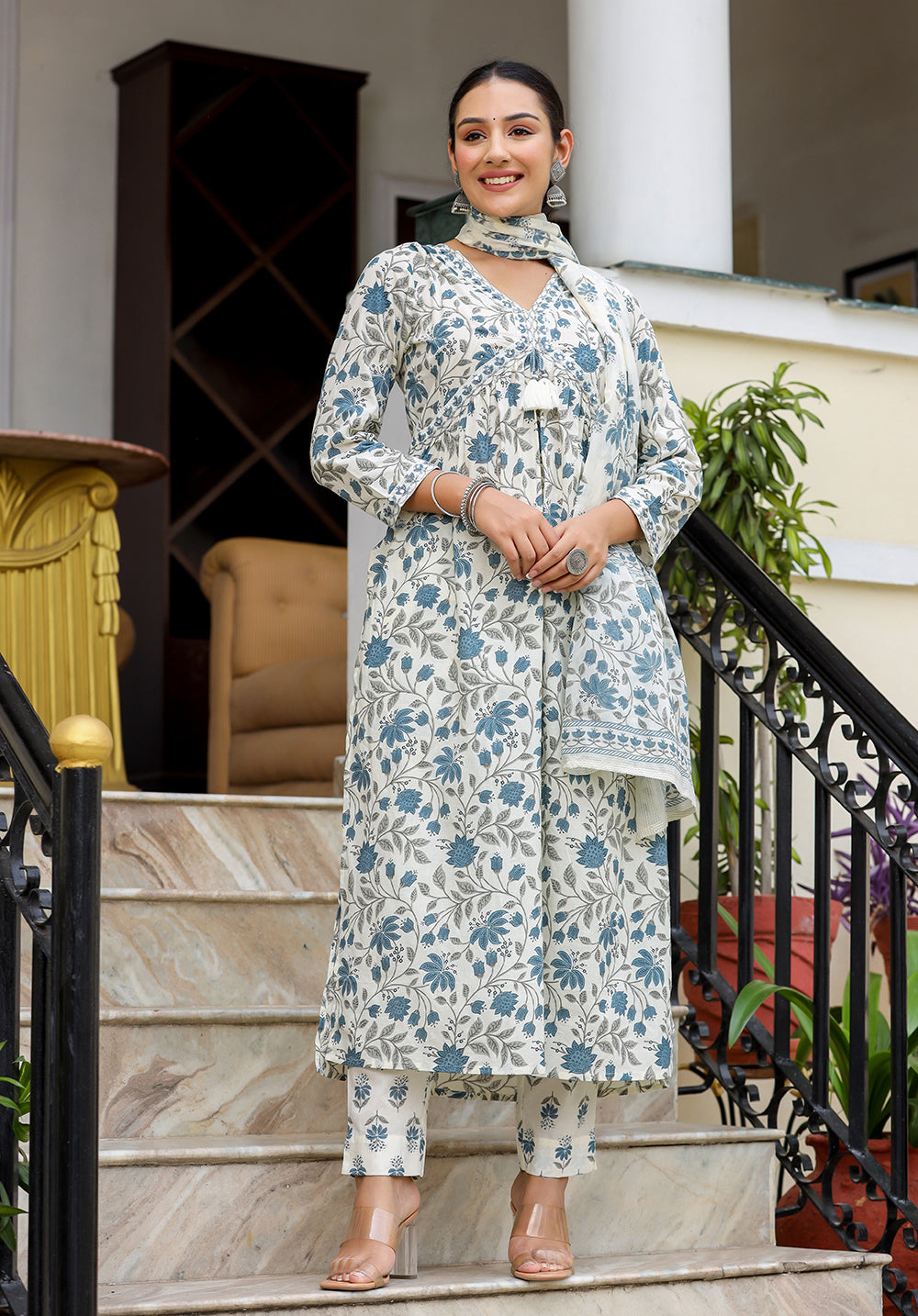 Kaajh Women's White Floral Printed Aaliya Cut Kurta Pant And Dupatta Set