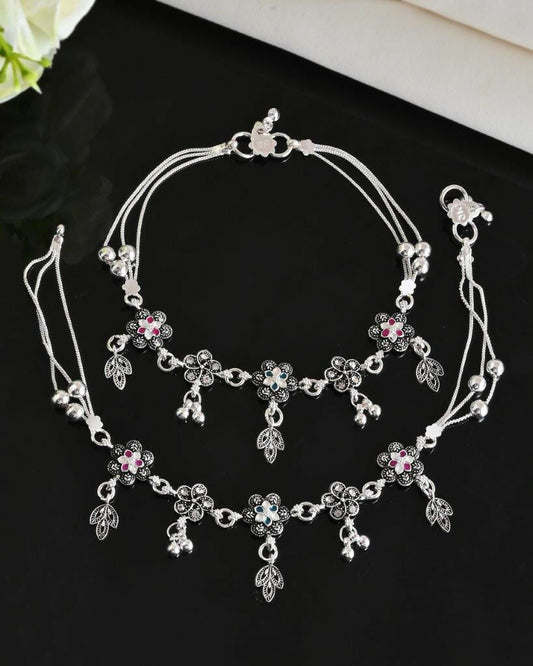 VOJ Set of 2 Silver Plated Flower Shaped Stone Studded Anklet 