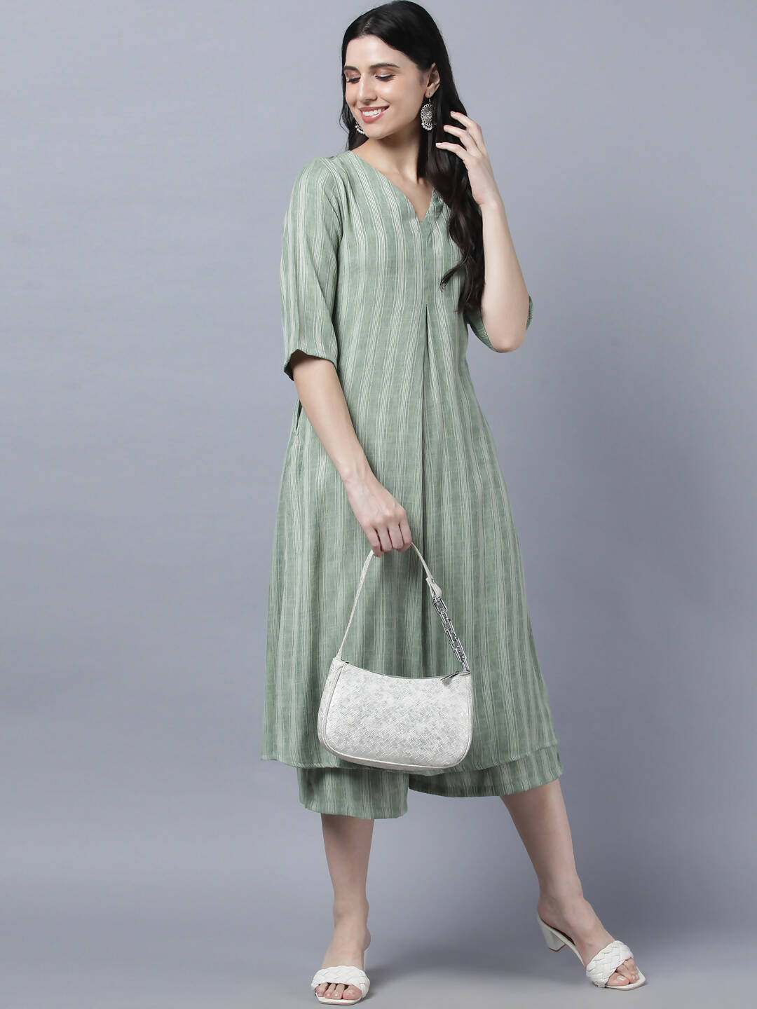 Myshka Stylish Green Cotton 3/4 Sleeve Women's Kurta Palazzo Set