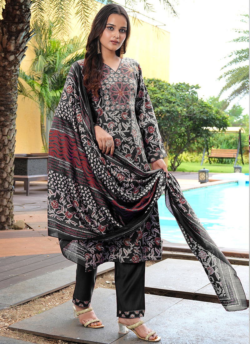 Prazu Fashion Black Cotton Silk Floral Printed Thread Sequence Salwar Suit
