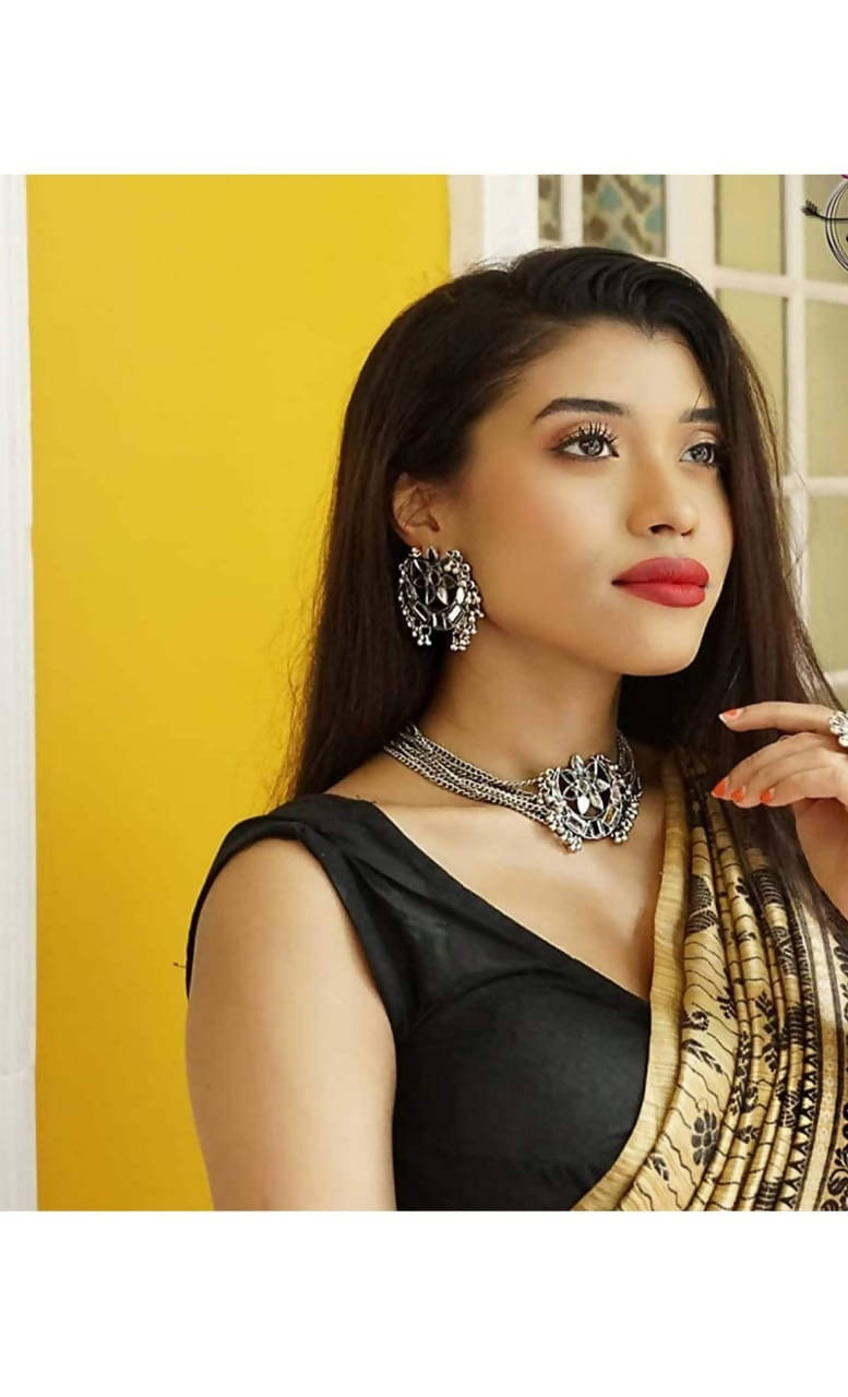 Mominos Fashion Silver color Necklace with Mirror work Mangalsutra 
