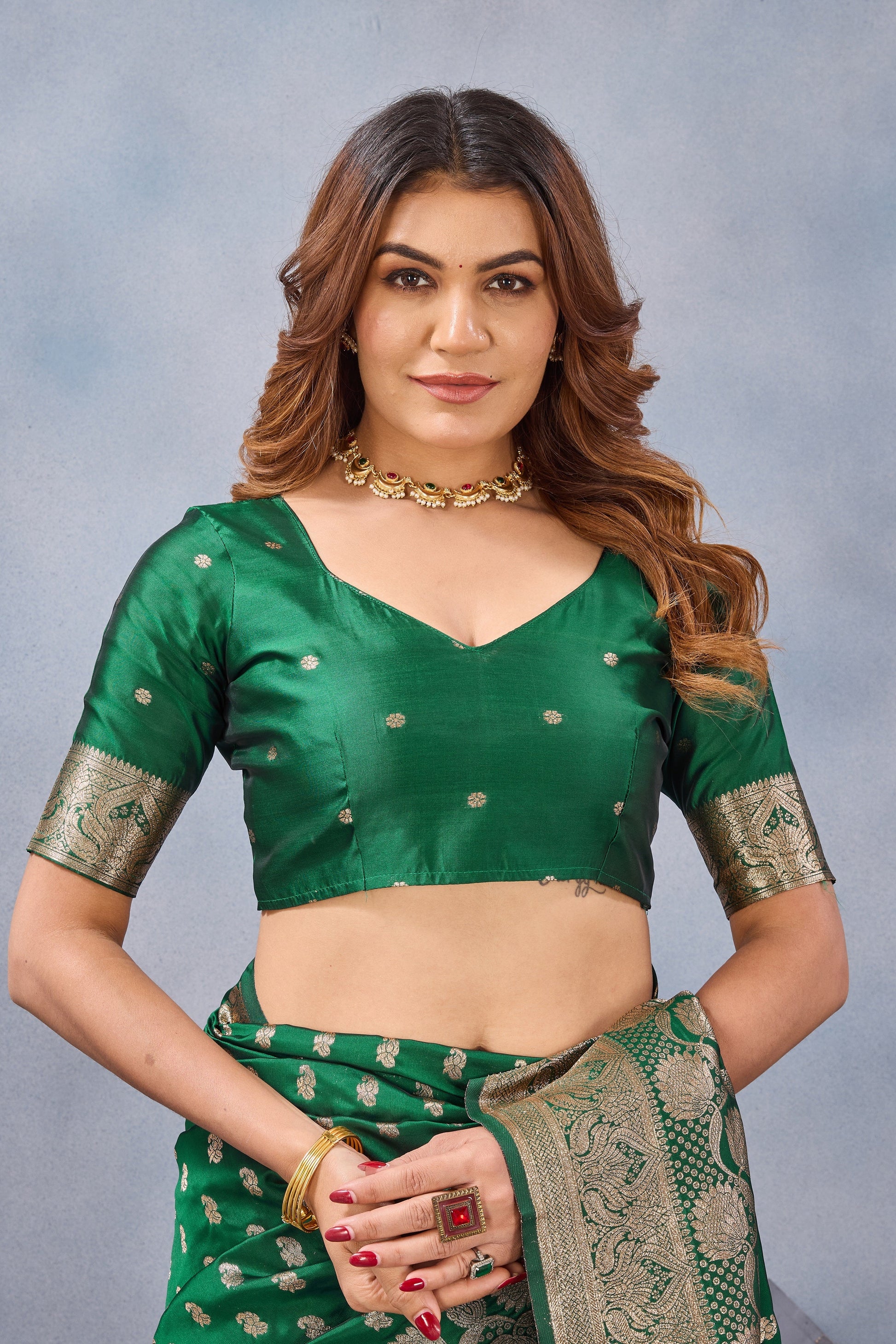 Divine International Trading Co Green Soft Silk Blend Banarasi Jacuard Work Designer Party Wear Saree With Unstitched Blouse Piece