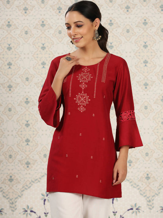 Red Chinon Embroidered Straight Top - Zeny