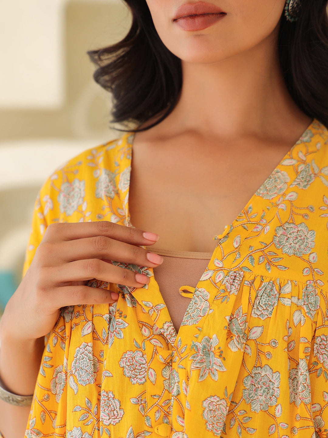 Janasya Bright Cotton Floral Gathered Kurta 