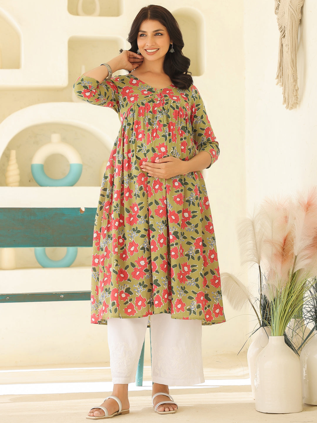 Janasya Dark Cotton Floral Gathered Kurta 