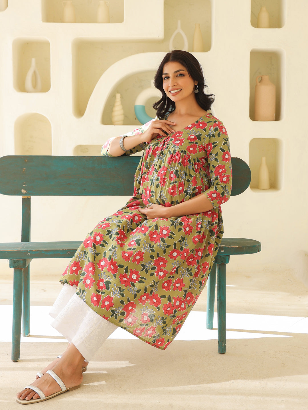 Janasya Dark Cotton Floral Gathered Kurta 