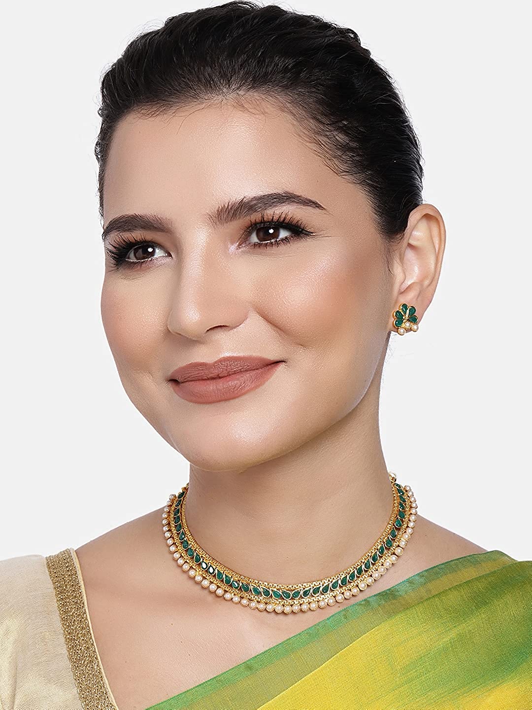 Gold-Polished Traditional Green Choker Necklace Jewellery Set For Women/Girls - Wahe Jewels Noz2Toz