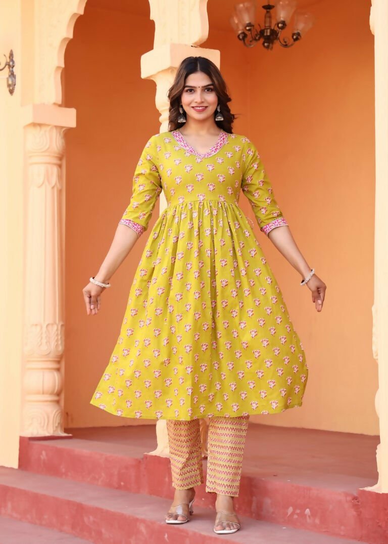 Alvano Printed Naira Cut Kurti Kurti with Pant and Dupatta Set for Women's and Girls Cotton