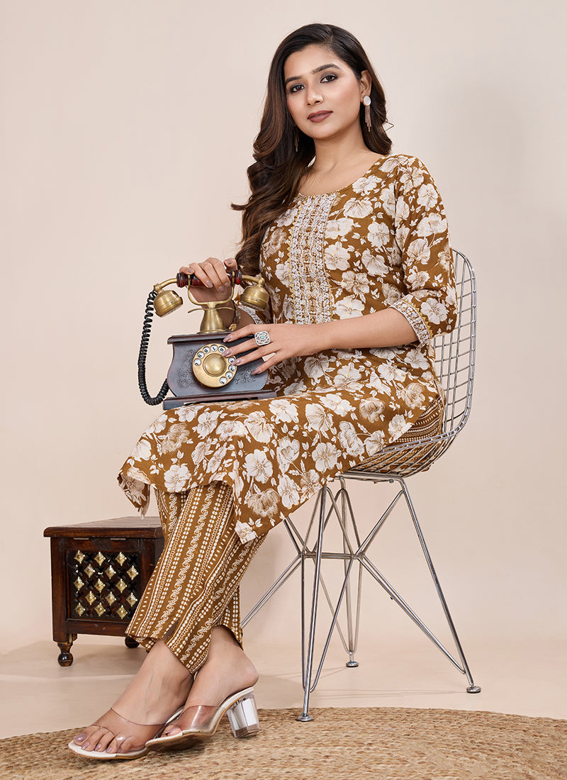 Prazu Fashion Beige Printed Cotton Blend Kurta Pant Set
