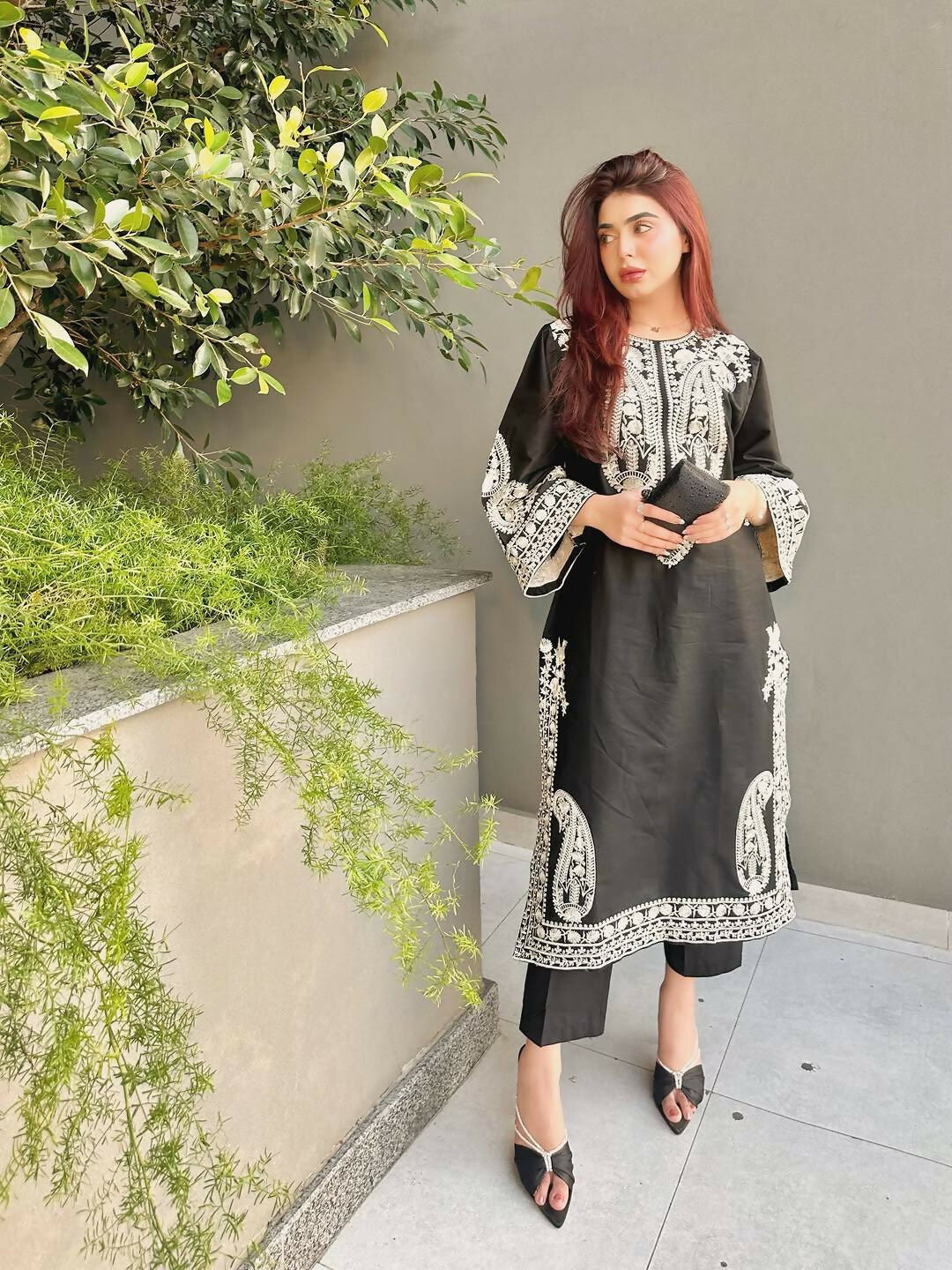 Teeya Creation Womenes New Trendy Heavy Embroidery Work Kurta Palazzo Set - Black