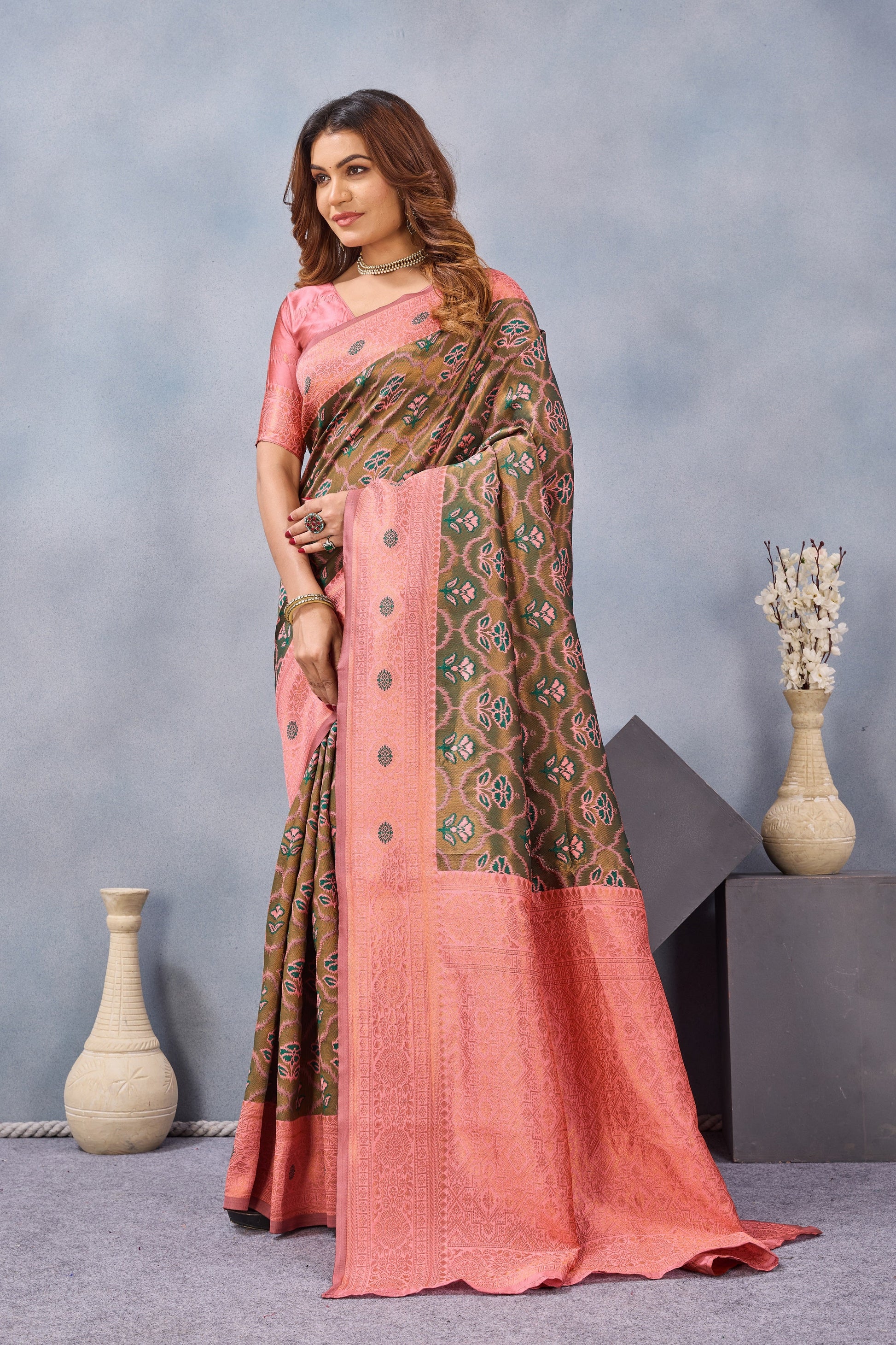 Divine International Trading Co Green Pink Soft Silk Blend Banarasi Jacuard Work Designer Party Wear Saree With Unstitched Blouse Piece