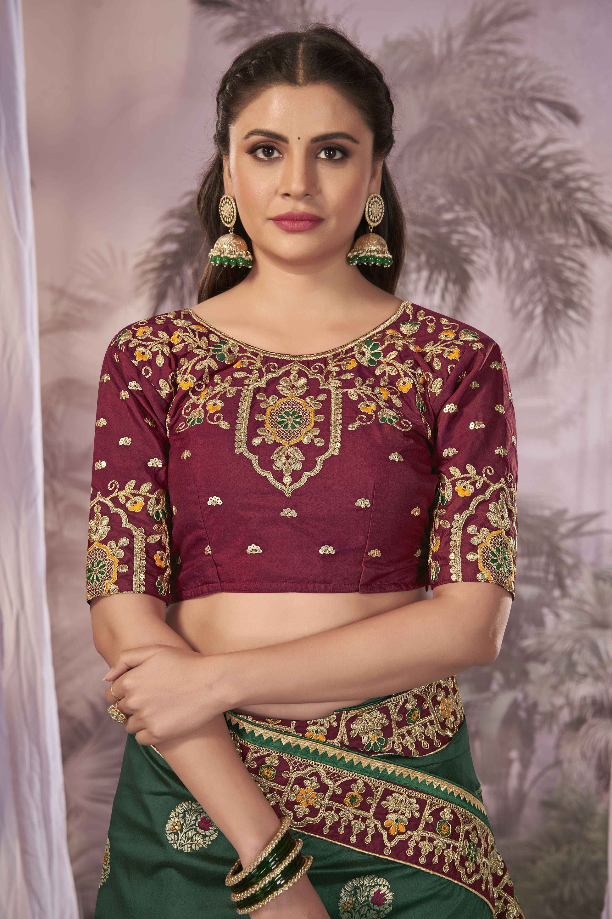 MANOHARI Banarasi Silk Blend Jacquard Work Saree - Green