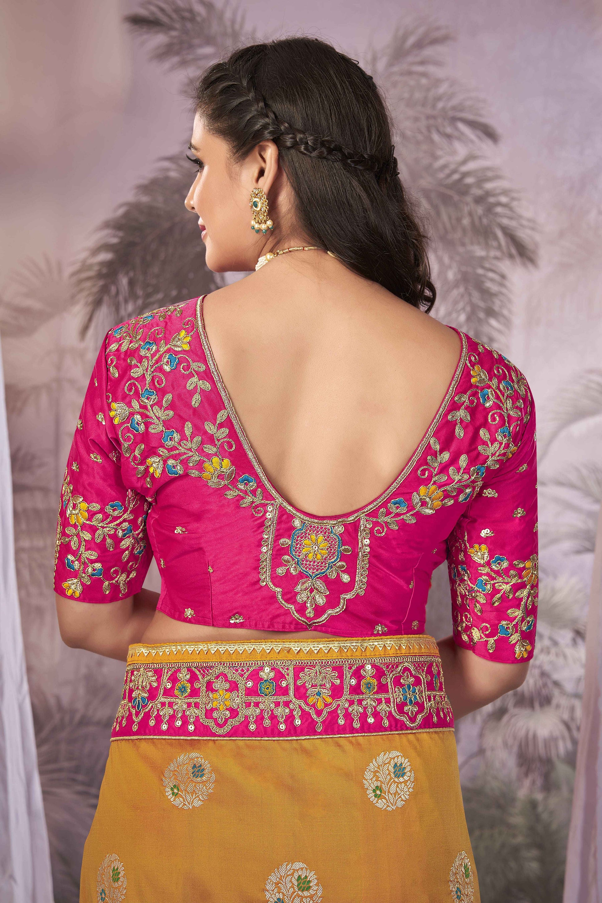 MANOHARI Banarasi Silk Blend Jacquard Work Saree - Pink