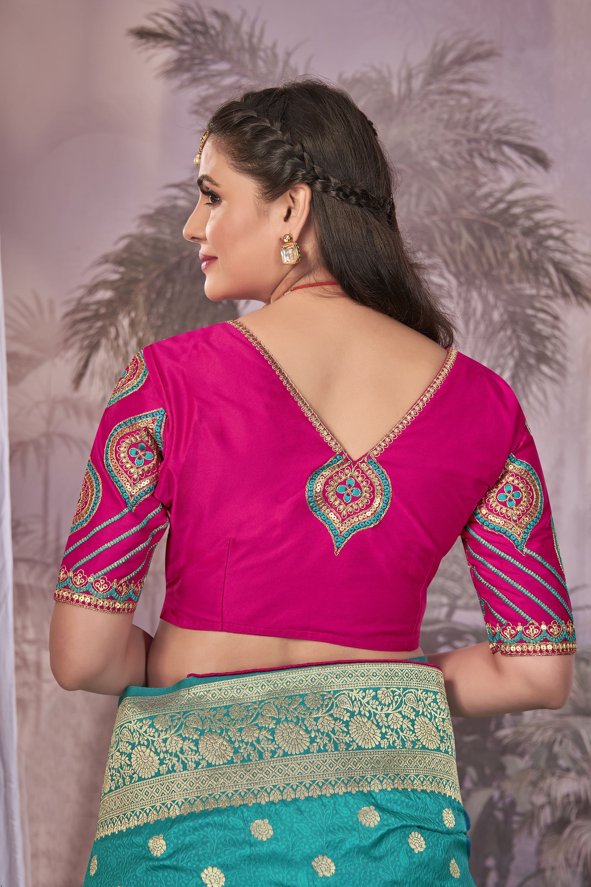 MANOHARI Banarasi Silk Blend Jacquard Work Saree - Blue