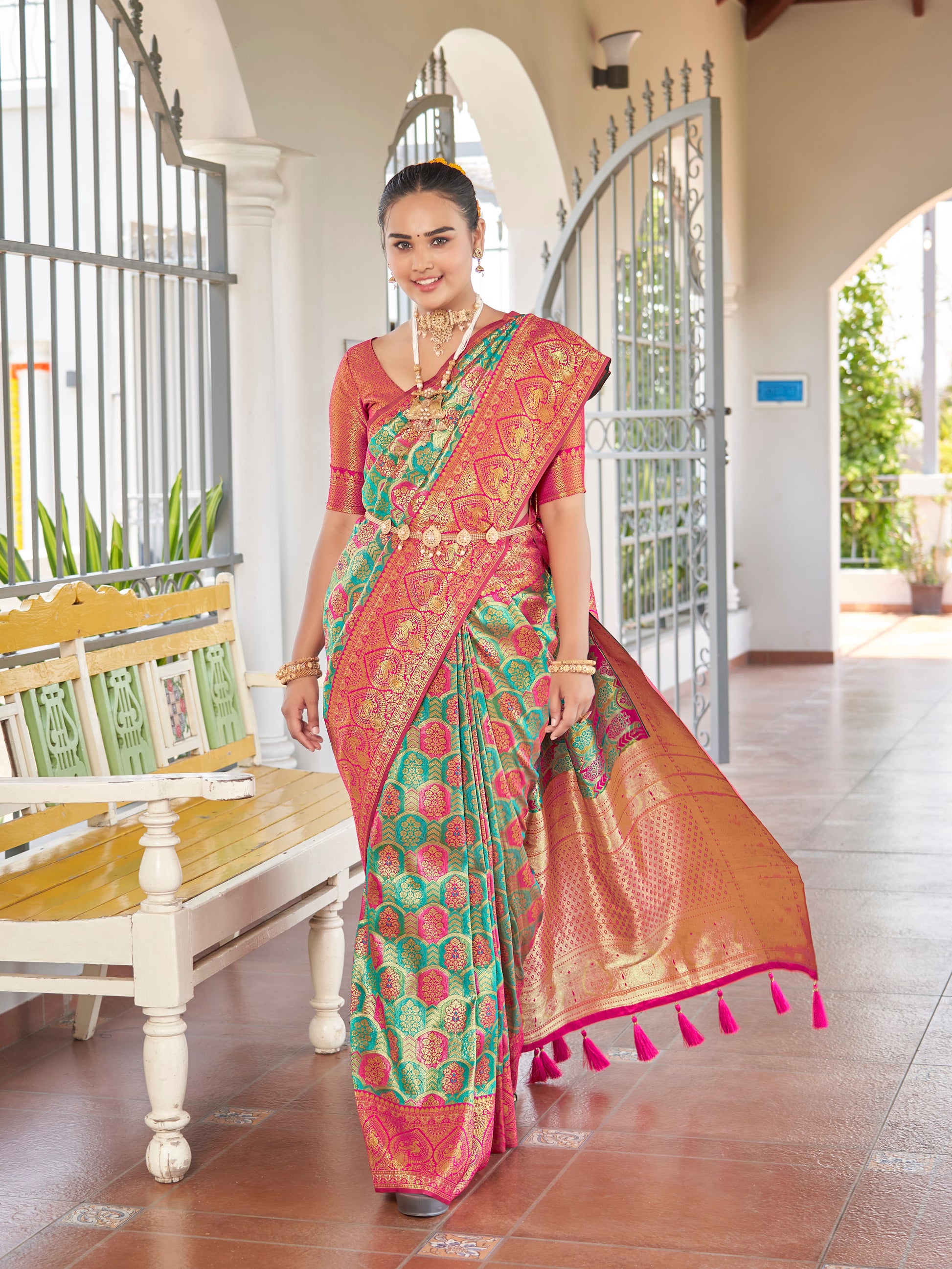 MANOHARI Banarasi Silk Blend Jacquard Work Saree - Blue