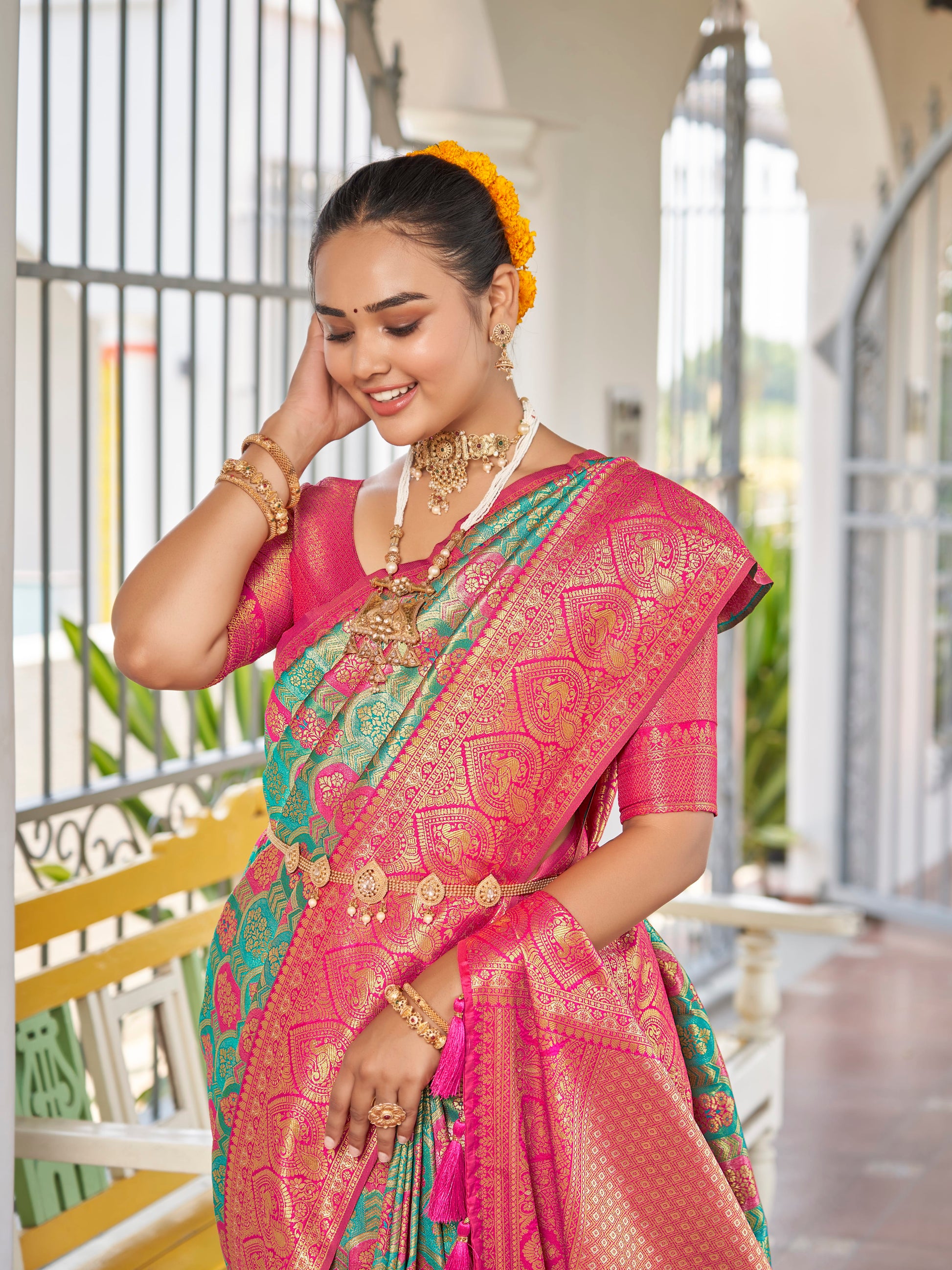 MANOHARI Banarasi Silk Blend Jacquard Work Saree - Blue