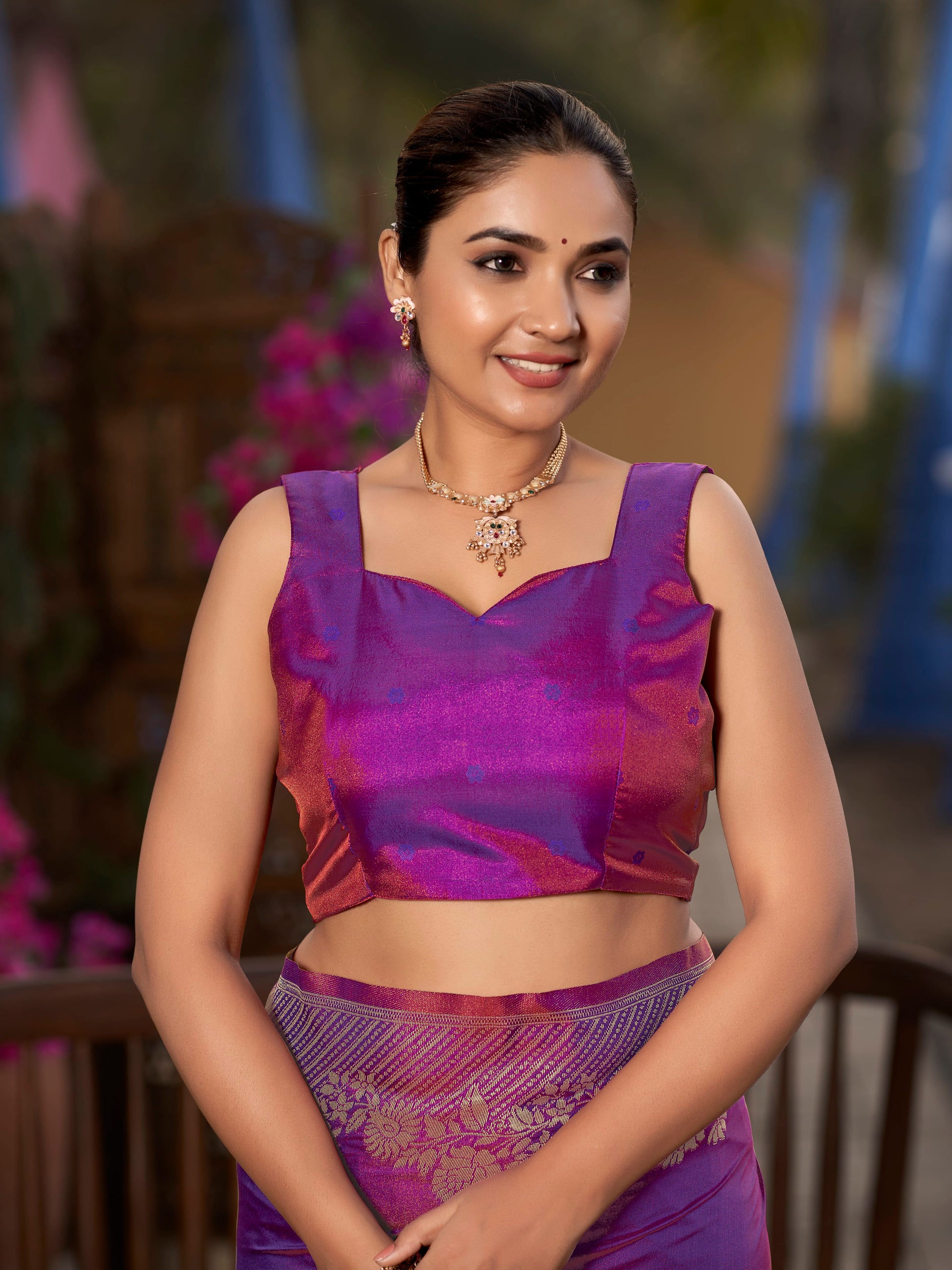MANOHARI Banarasi Silk Blend Jacquard Work Saree - Purple